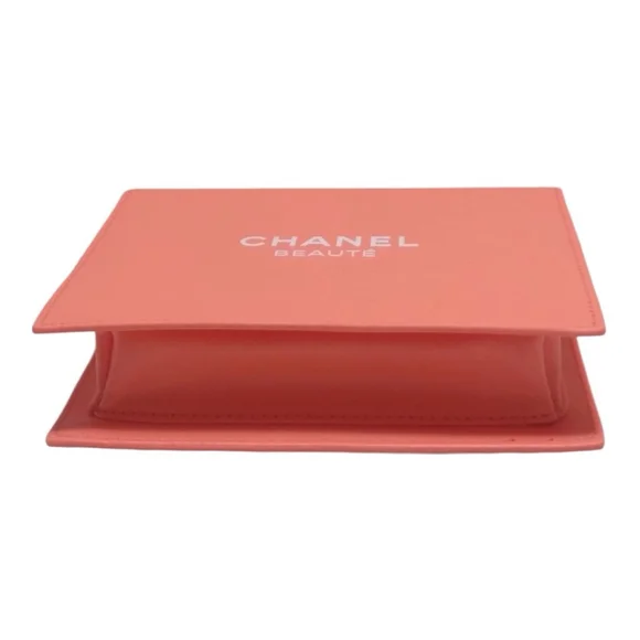CHANEL Beauty Nature Getaway Pouch/Crossbody NIB